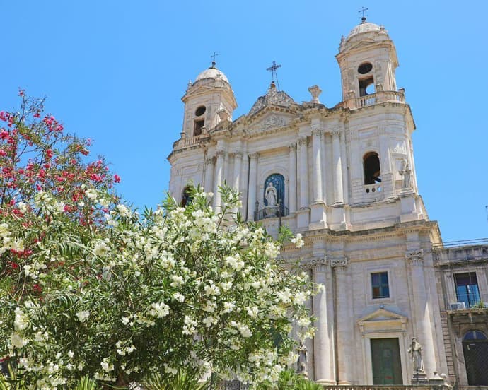 EXPLORE SICILIA sulle orme del Commissario Montalbano 