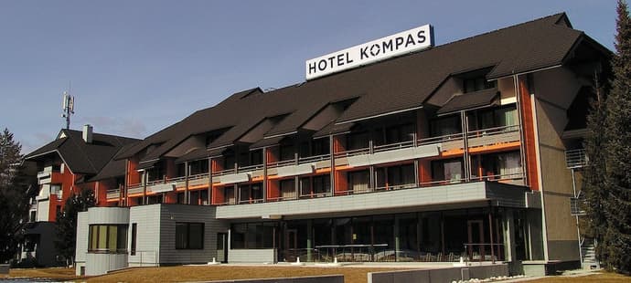 Hotel Kompas, Exterior