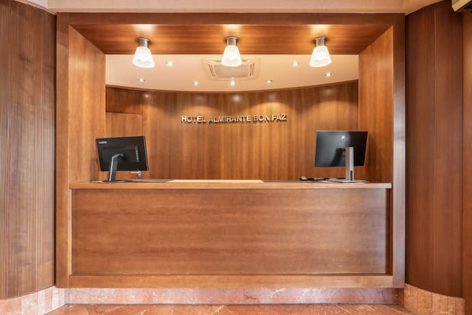 Crisol Almirante Bonifaz, Primary image