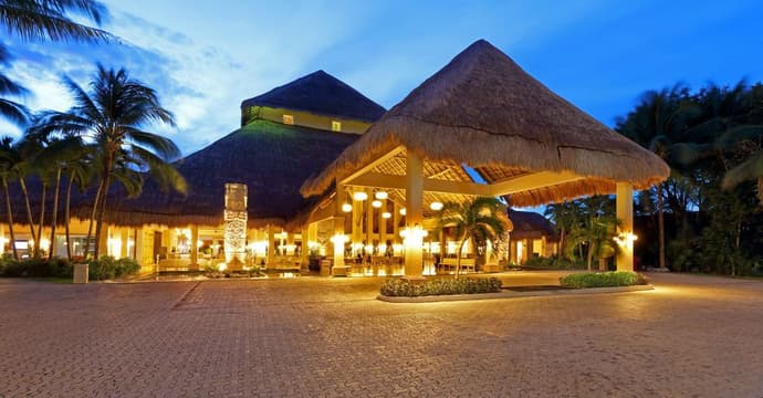 Grand Palladium White Sand Resort & Spa, 