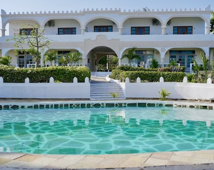 Jacaranda Beach Resort, 