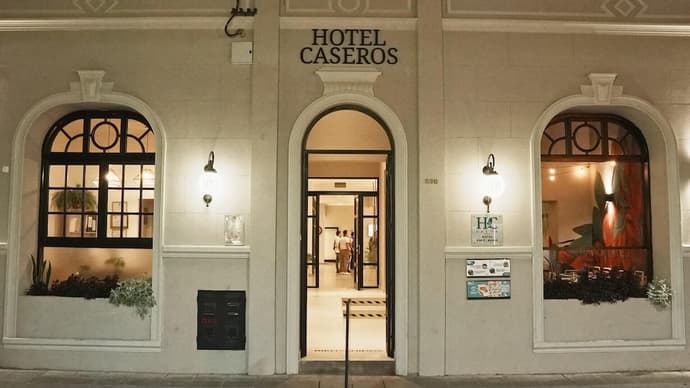 Hotel Caseros Salta, Exterior