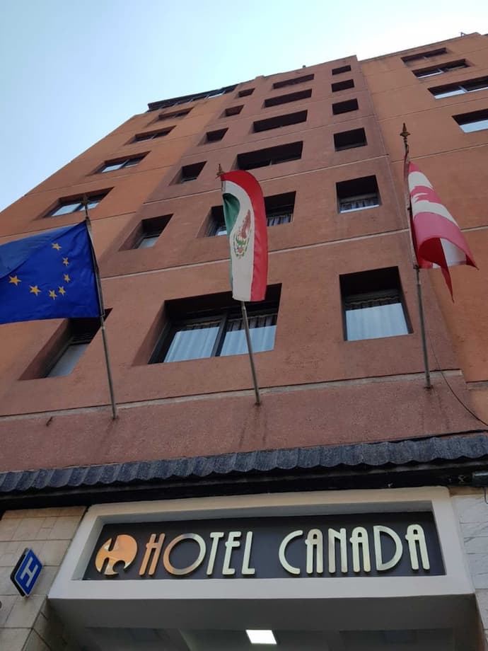 *Hotel Canadá, Primary image