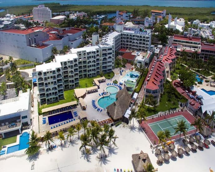 Aquamarina Beach Hotel Cancun, 