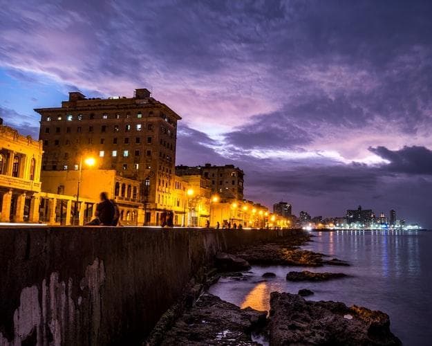 CUBA, MAR, NATURALEZA E HISTORIA 