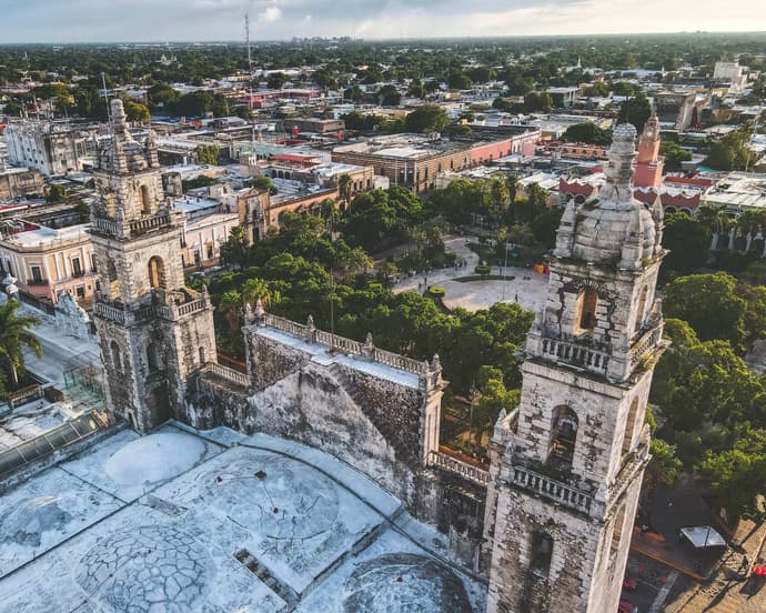 GASTRONOMÍA CON IDENTIDAD, PUEBLOS CON SABOR Y DESCANSO ENTRE VIÑEDOS Y MONTAÑAS
