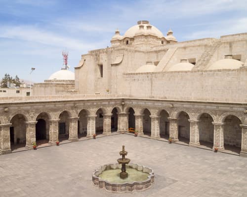 Arequipa Majestuosa 04 Días - 03 Noches (Extranjeros)