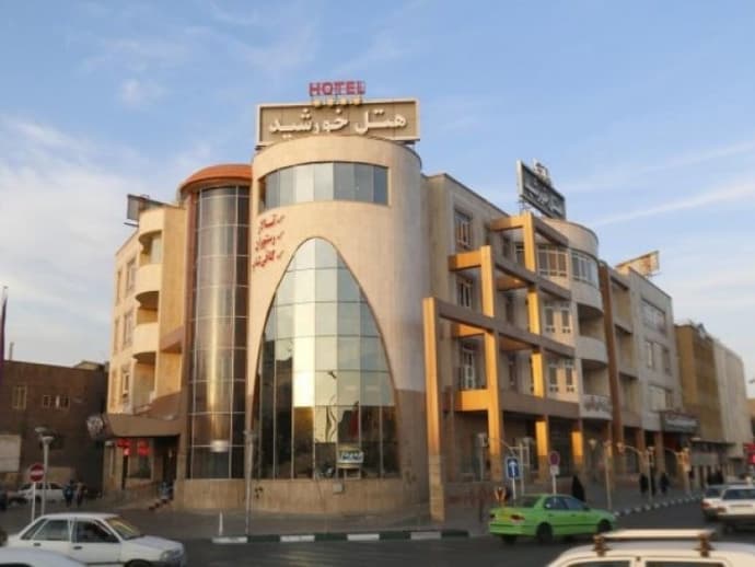 Qom Khorshid Hotel, 