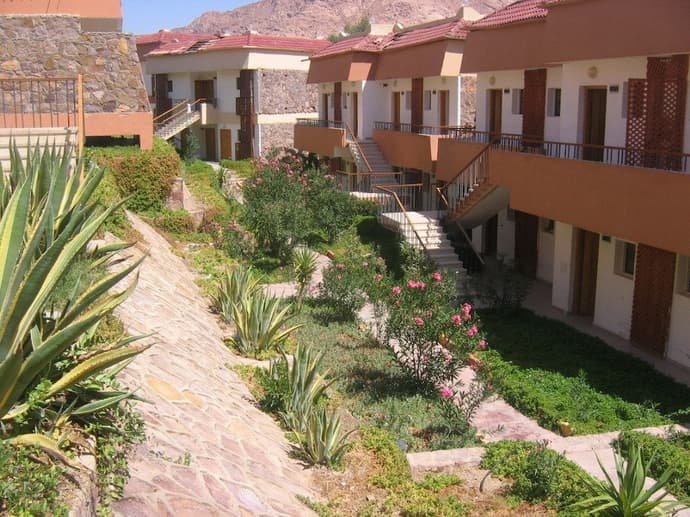 Catherine Plaza Hotel, 