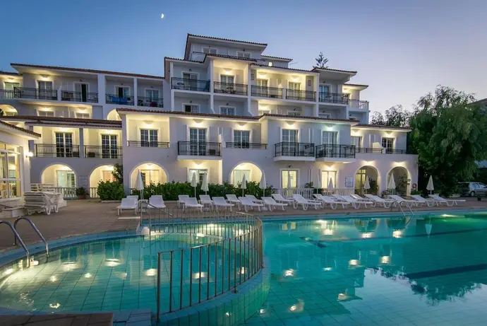 Paradise Beach Hotel / Annex Apartments, 