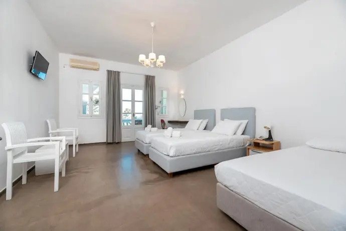 MAISTROS VILLAGE HOTEL SANTORI, 