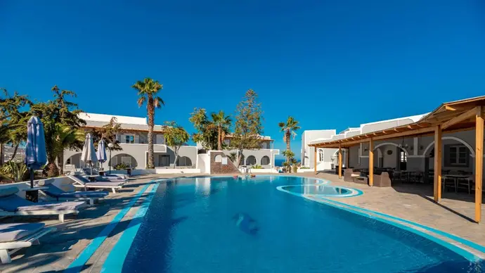 MAISTROS VILLAGE HOTEL SANTORI, 