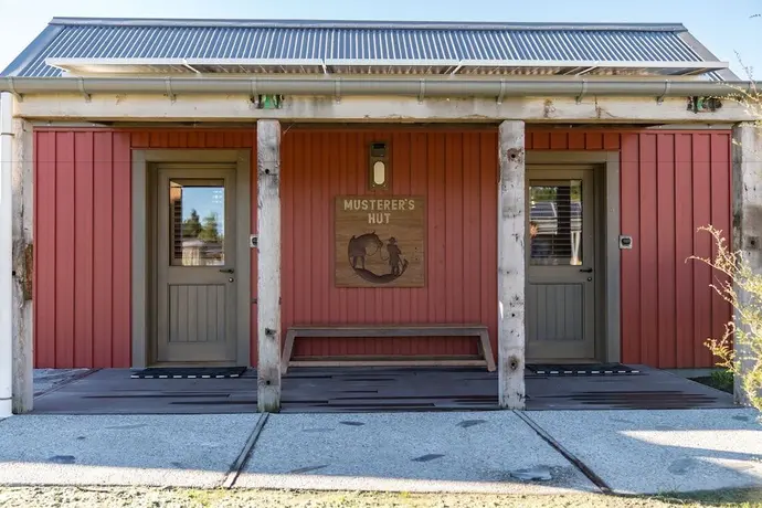 The Headwaters Eco Lodge, 