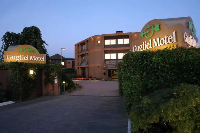 Gugliel Motel, HOTEL