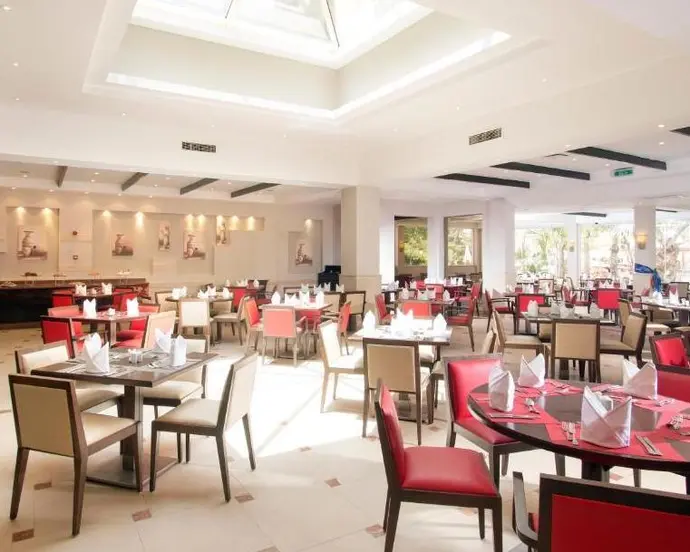 Swiss Inn Pyramids Golf Resort, 