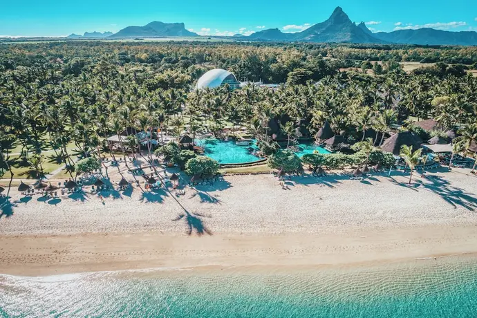 La Pirogue Mauritius, Primary image