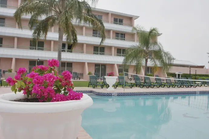 Castaways Resort and Suites, Primary image