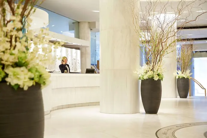 Titania Hotel, Primary image