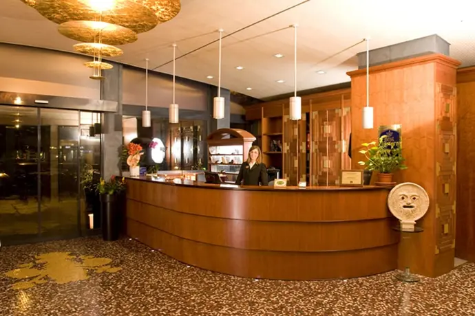 Hotel Firenze, Reception
