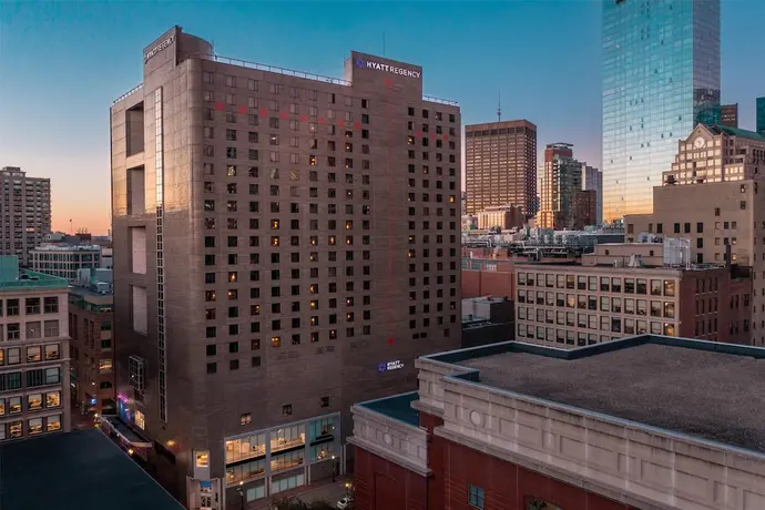 Hyatt Regency Boston, Primary image