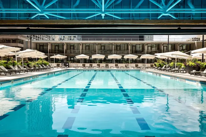 Sheraton Centre Toronto Hotel, Primary image