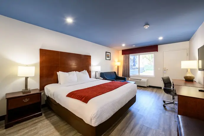 Hyland Inn Pasadena Civic Auditorium, Primary image