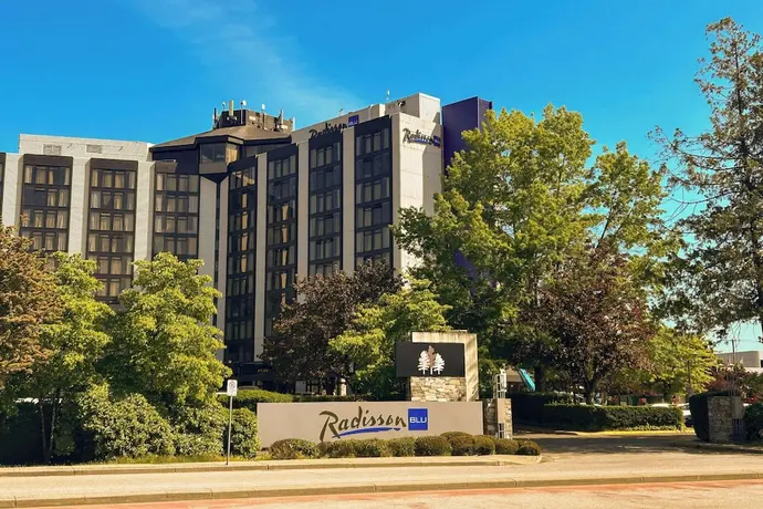Radisson Blu Vancouver Airport Hotel & Marina, Primary image