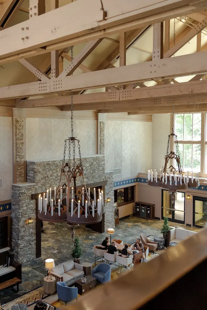 Tenaya at Yosemite, Lobby