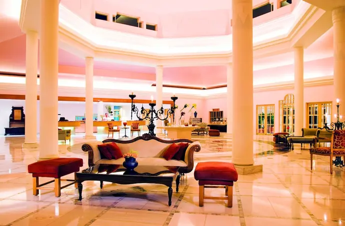 Mövenpick Resort & Spa El Gouna, Lobby sitting area