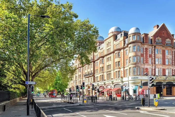 Hilton London Hyde Park, Primary image