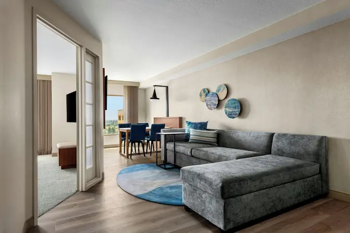 Anaheim Marriott Suites, Primary image