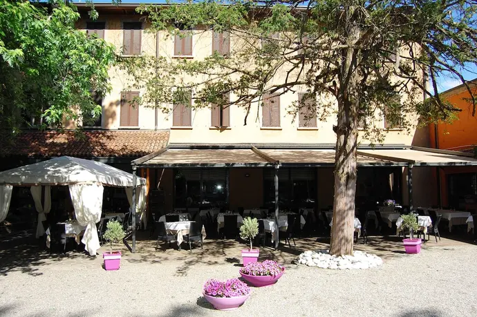 Sant'Eustorgio, Primary image
