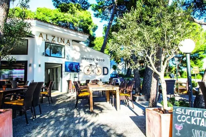 Hostal Alcina, Primary image