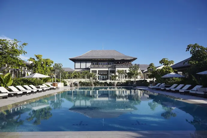 The Island House, Primary image