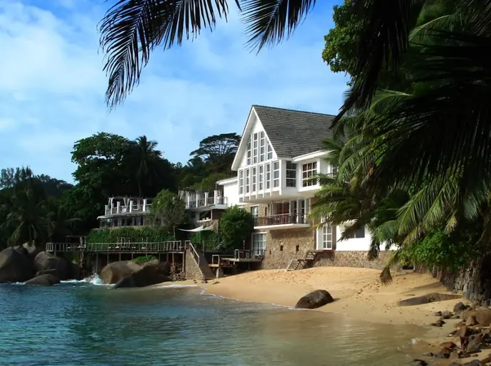Bliss Hotel, Primary image