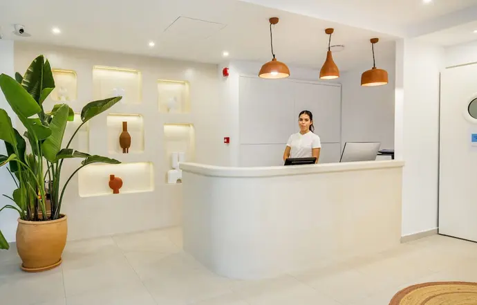 Euphoria Boutique hotel, Reception