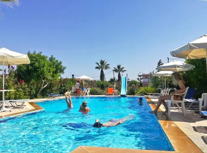 Violetta Hotel, Primary image