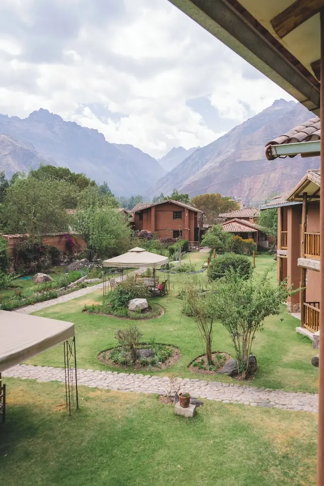 Lizzy Wasi Urubamba, Primary image