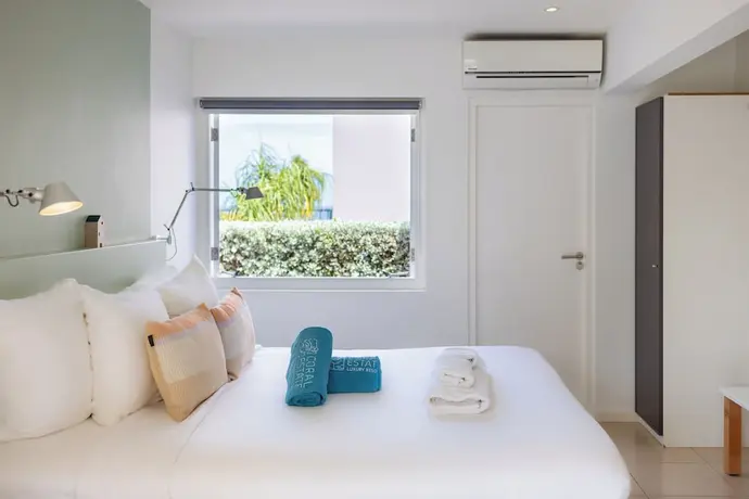 Coral Estate Luxury Resort, Room