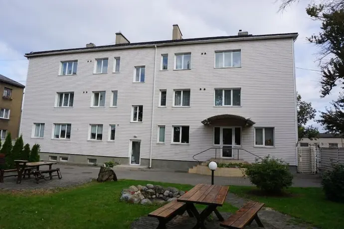Hotel Duets, Primary image