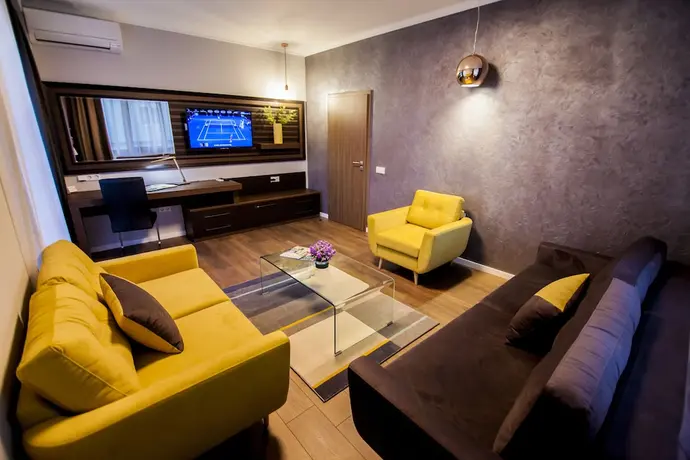 Cluj Business Class, Primary image