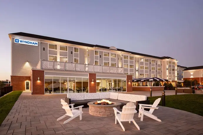 Wyndham Newport Hotel, Primary image