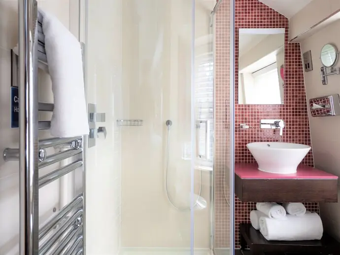 Hotel Indigo London Hyde Park Paddington by IHG, Room