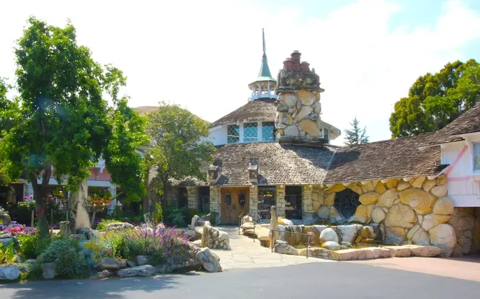 Madonna Inn, Primary image