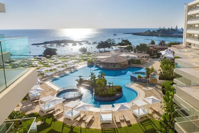 Capo Bay Hotel, Primary image