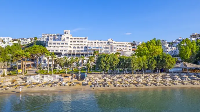 Azka Hotel, Primary image