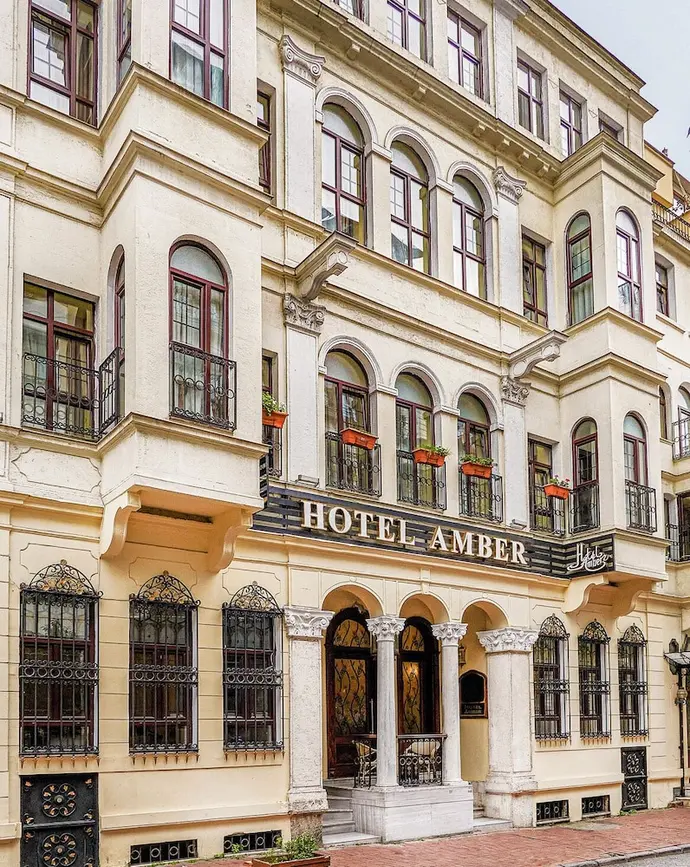 Amber Hotel - Special Class, Primary image