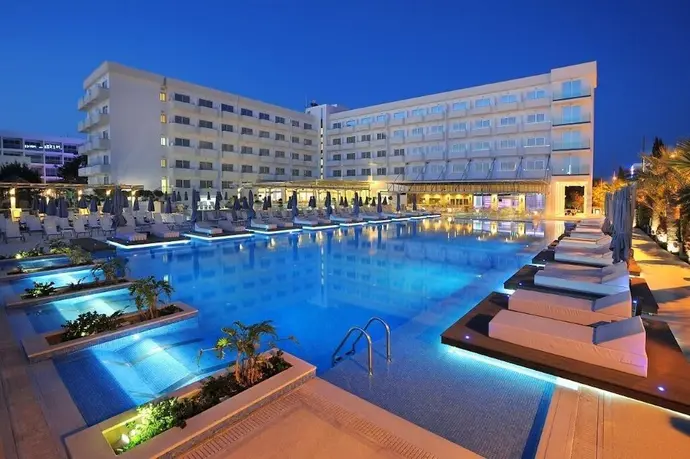 Nestor Hotel, Primary image