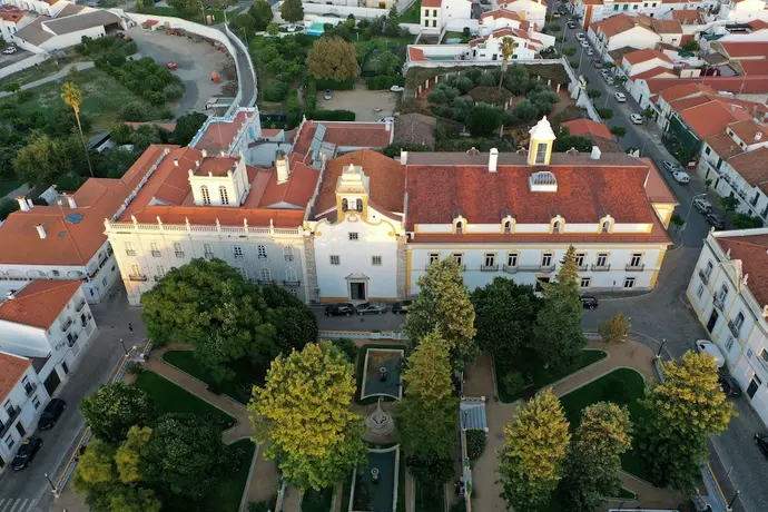 Hotel de Moura, Primary image