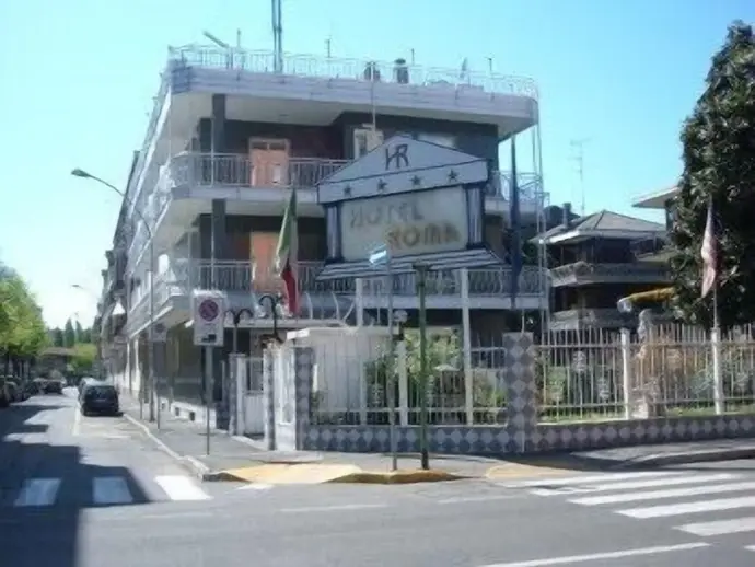 Hotel Roma, Primary image